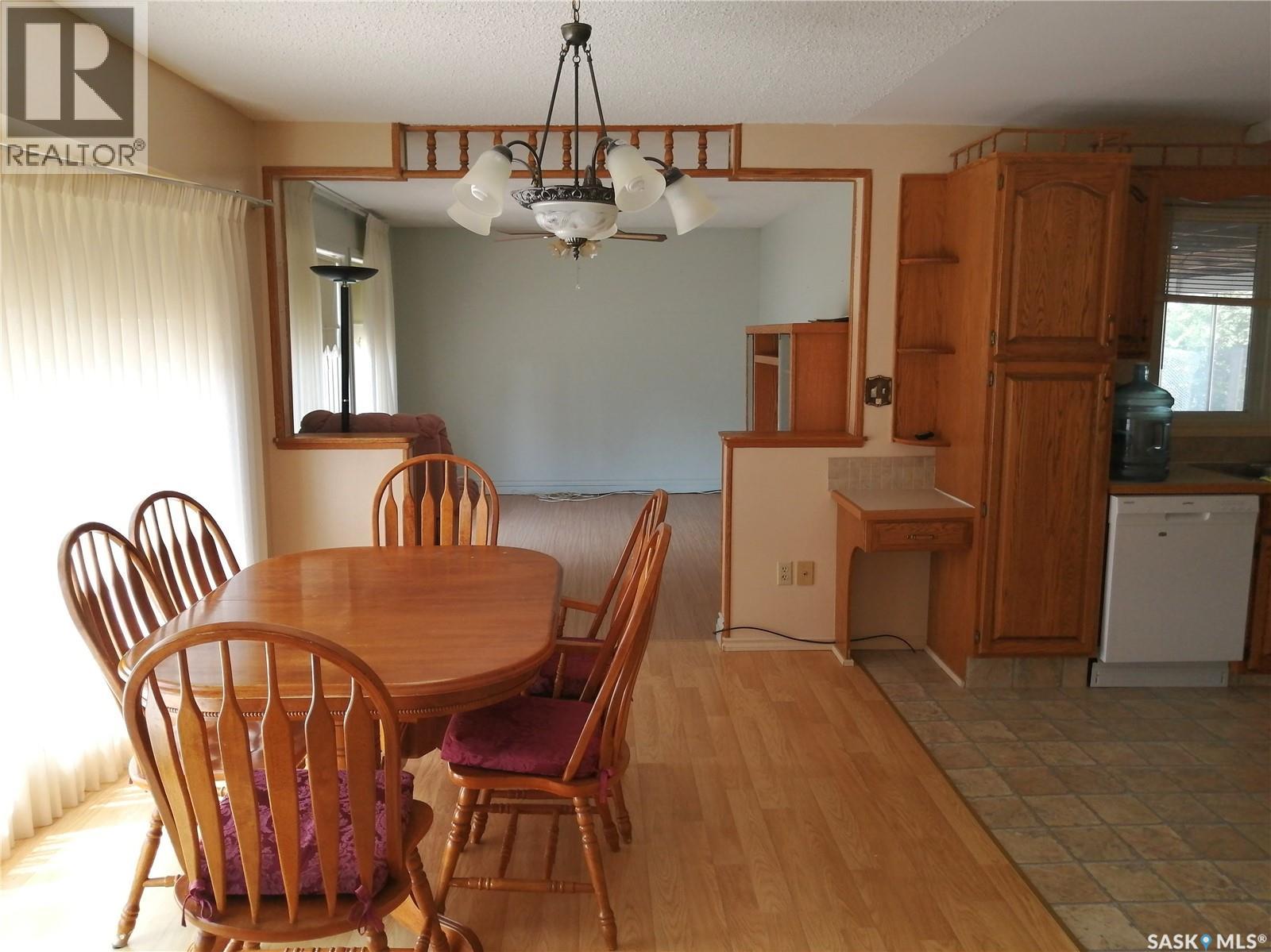 144 2ND STREET W - 4