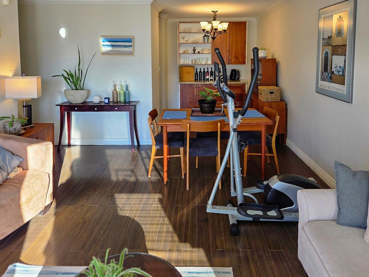 321 1850 E SOUTHMERE CRESCENT, Surrey