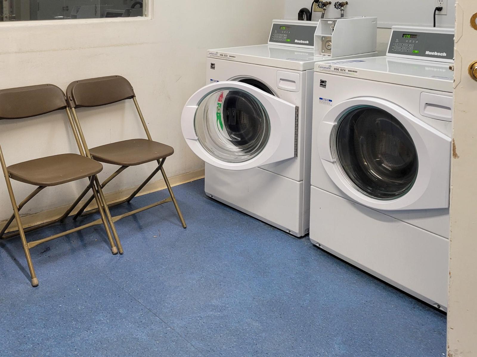 321 1850 E SOUTHMERE CRESCENT, Surrey