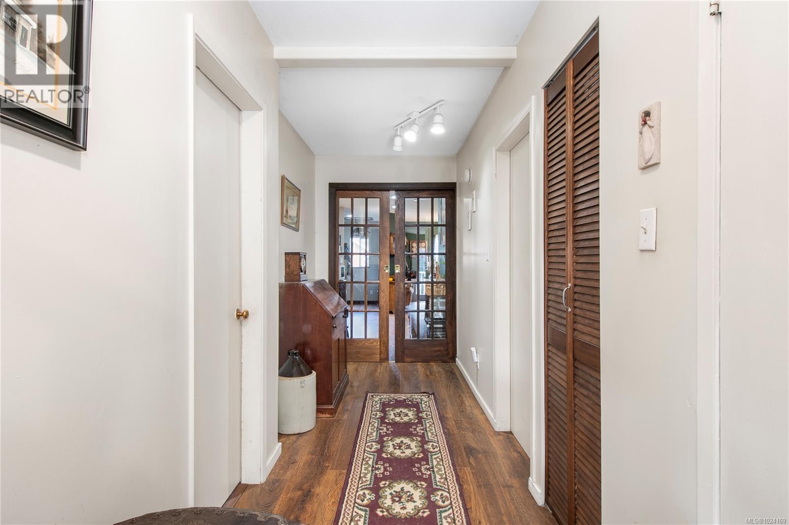 870 Sayward Rd, Sayward