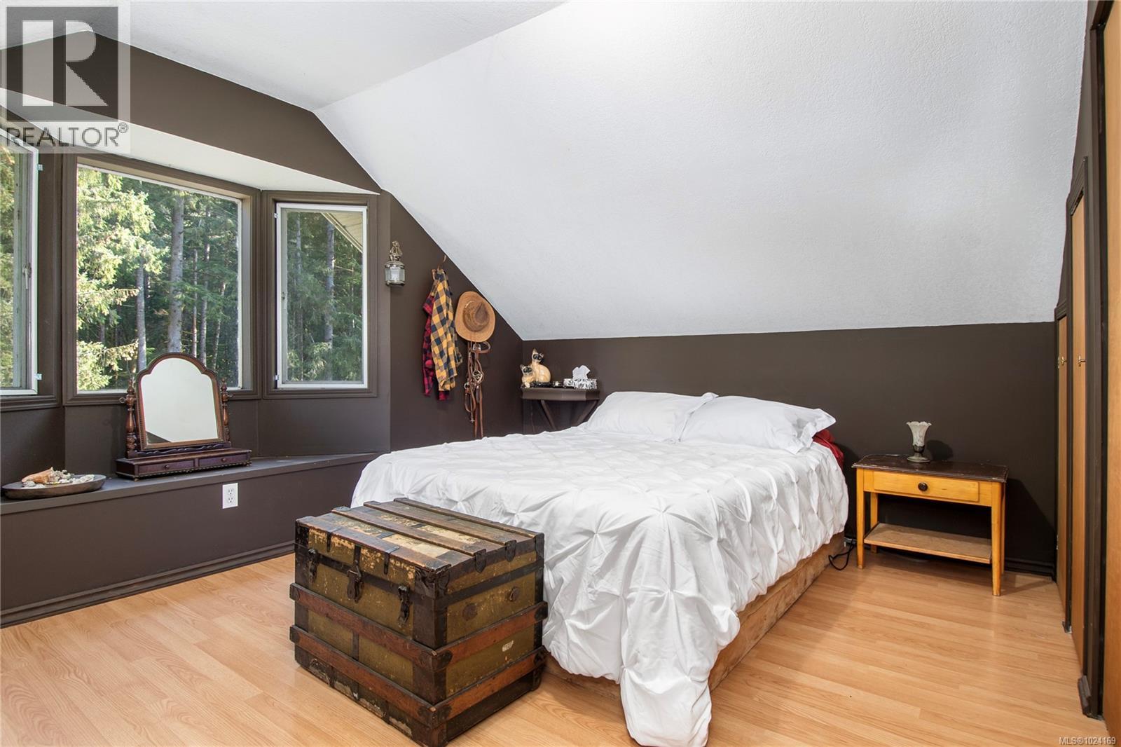 870 Sayward Rd - 24