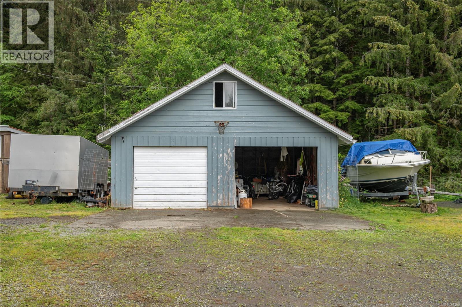 870 Sayward Rd, Sayward