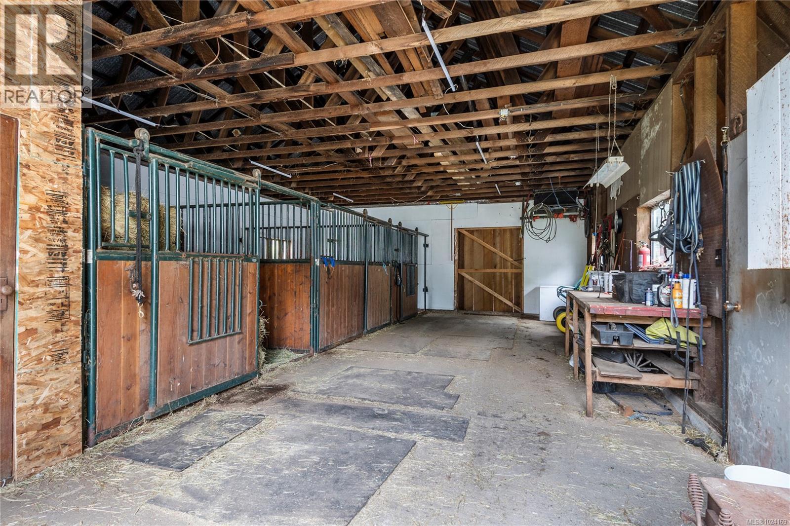 870 Sayward Rd, Sayward