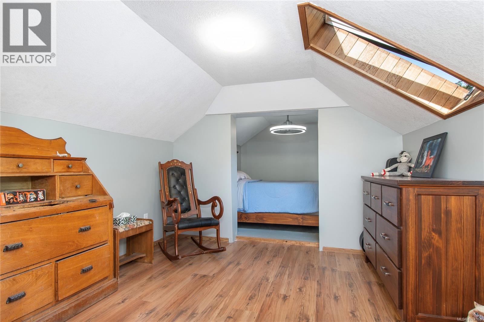 870 Sayward Rd, Sayward