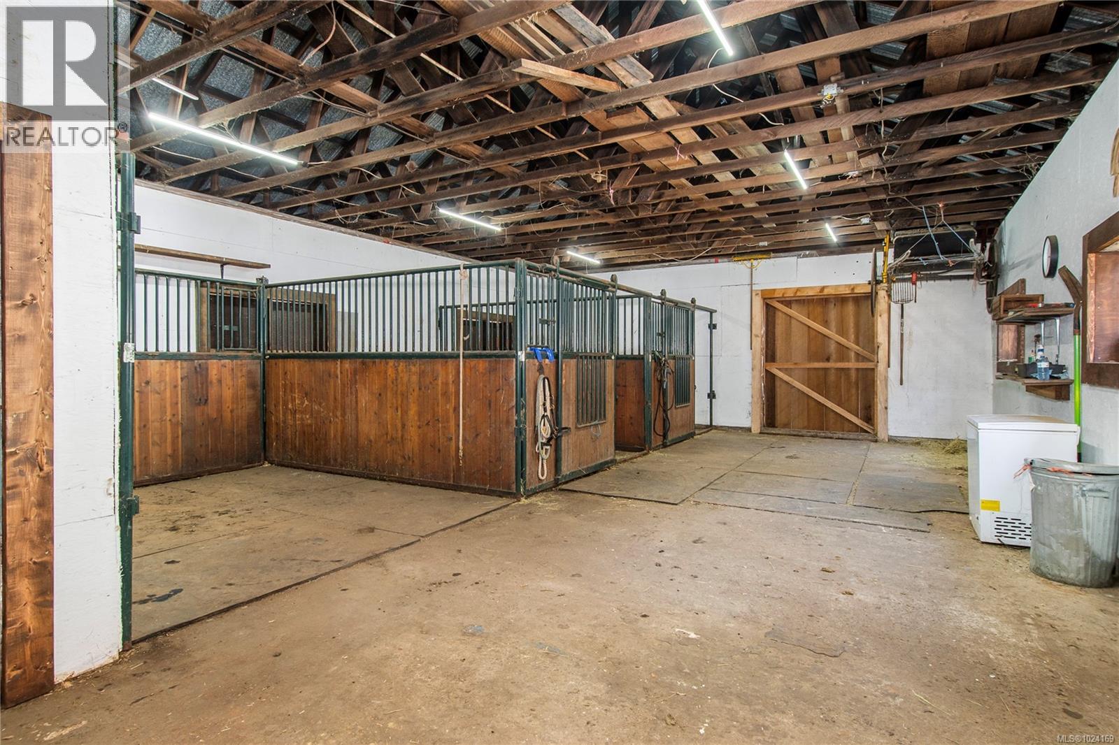 870 Sayward Rd, Sayward