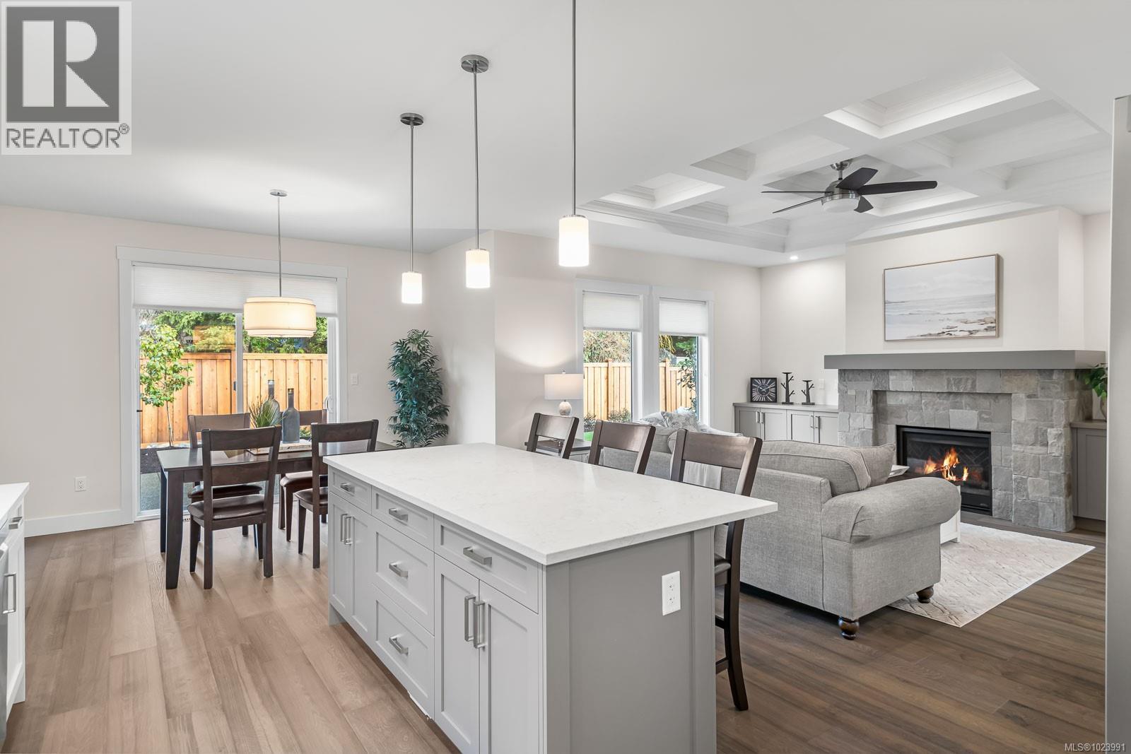 912 Ridgeline Blvd, Parksville