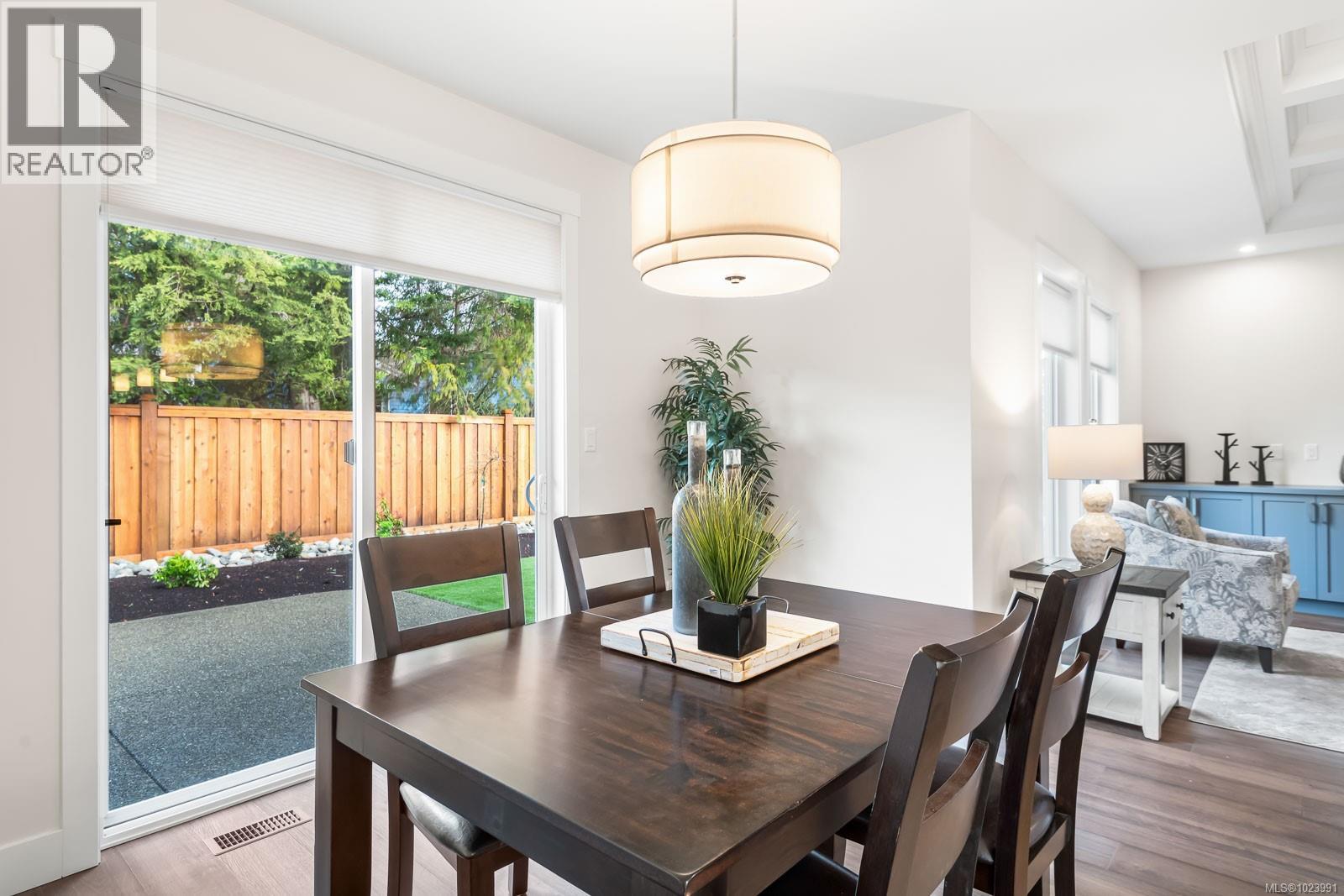 912 Ridgeline Blvd, Parksville