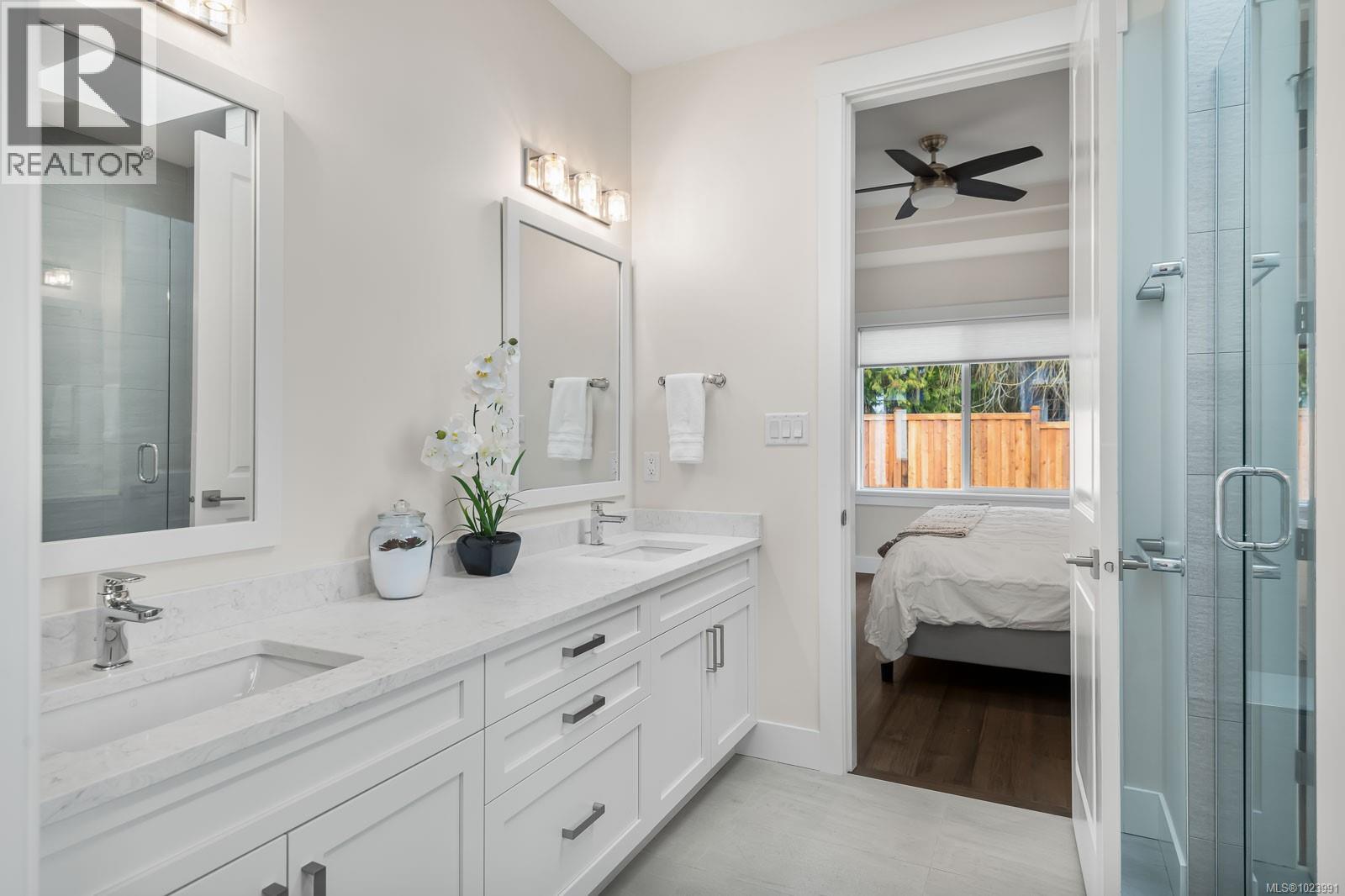 912 Ridgeline Blvd, Parksville