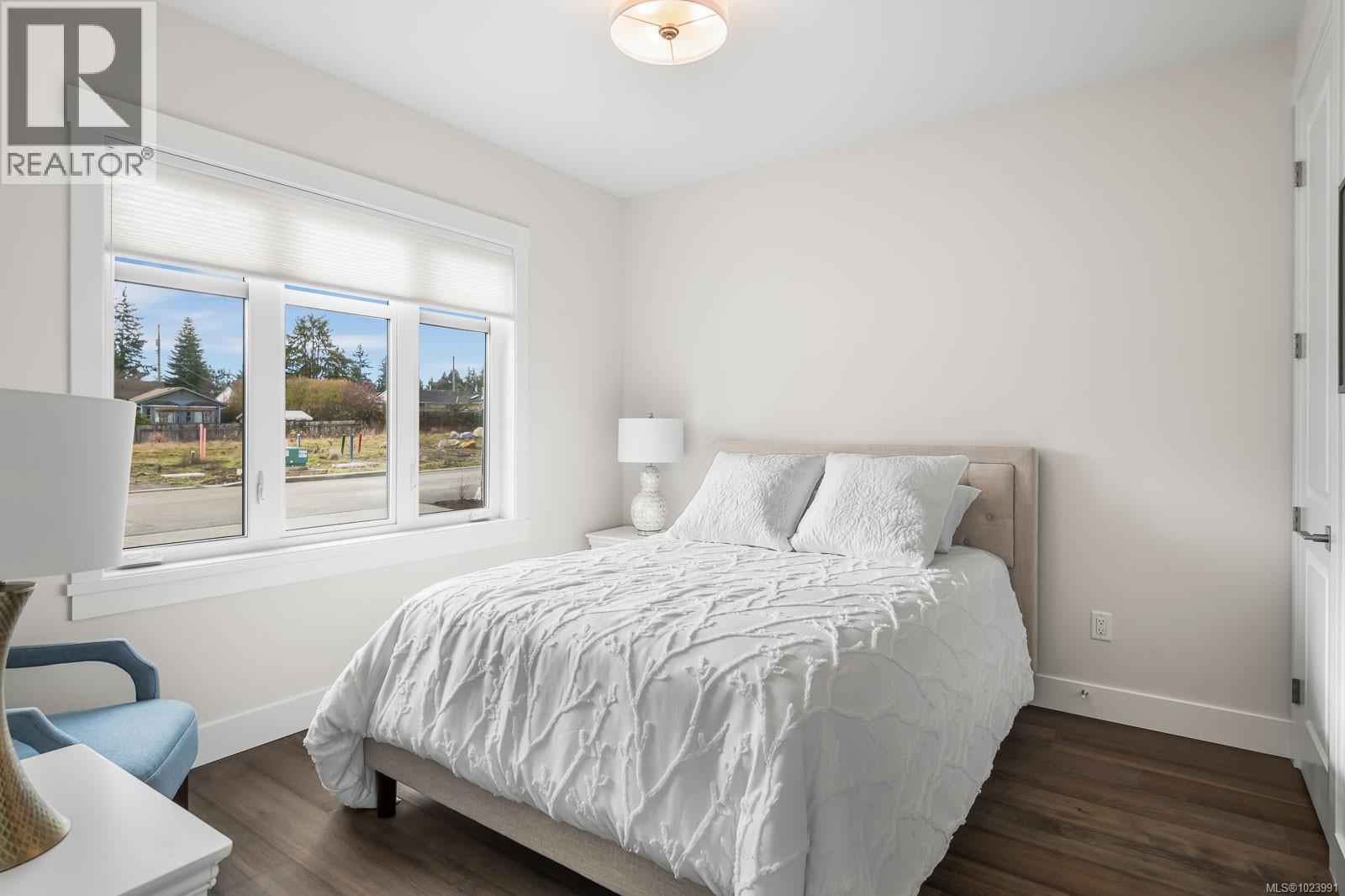 912 Ridgeline Blvd, Parksville