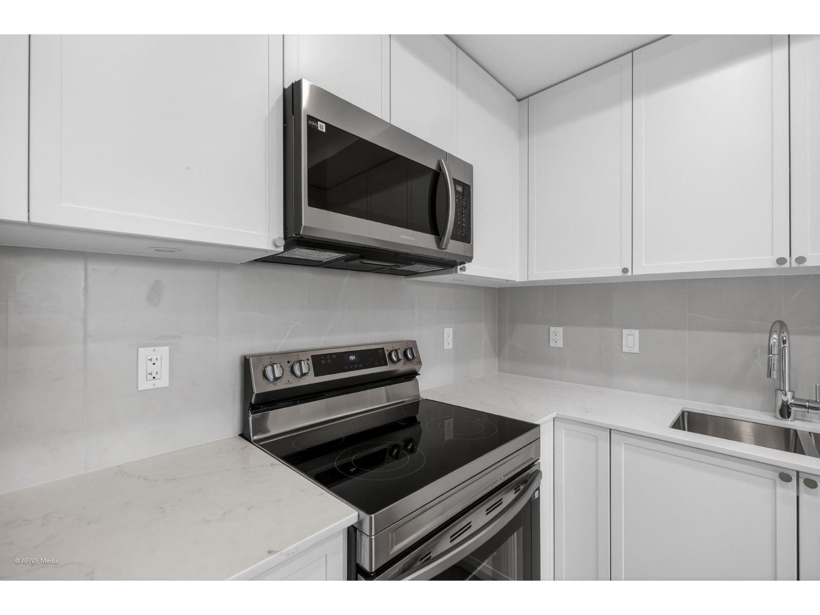 403 14778 N 106 AVENUE AVENUE, Surrey