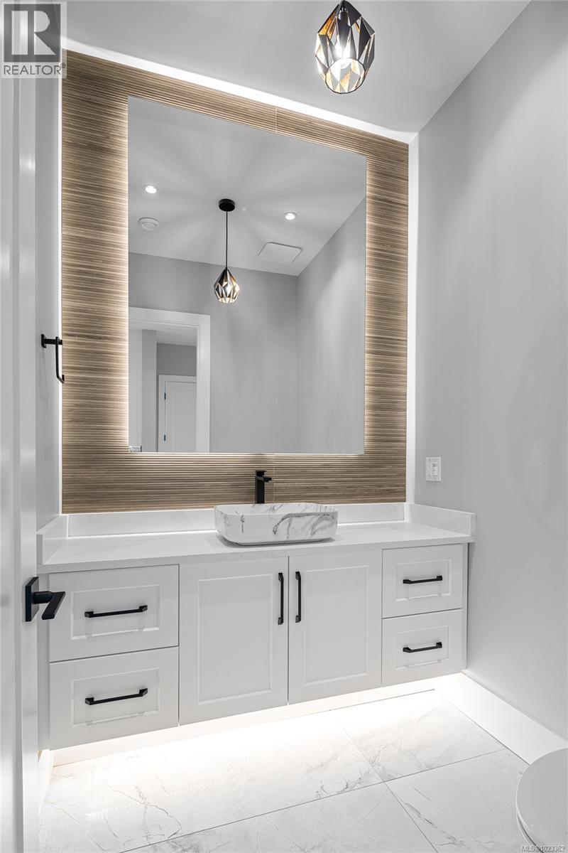 7036 Clarkson Pl, Sooke