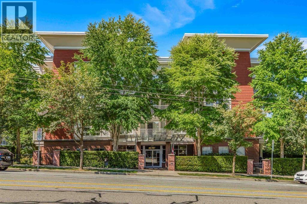 12283 224 Unit 210 photo 4