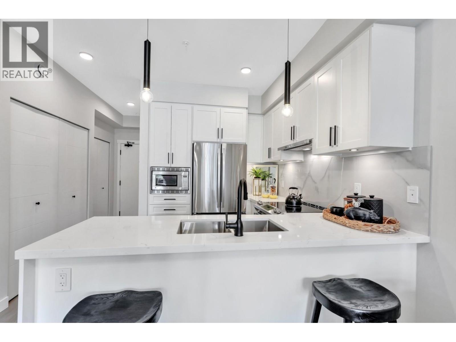 502 12143 223 STREET, Maple Ridge