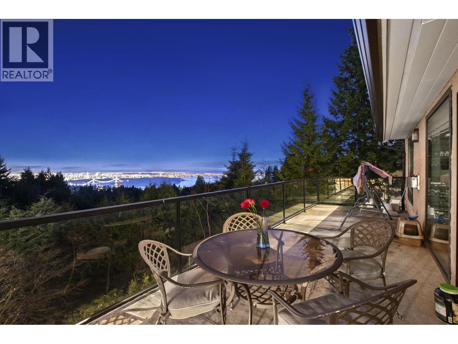 1375 BURNSIDE ROAD, West Vancouver