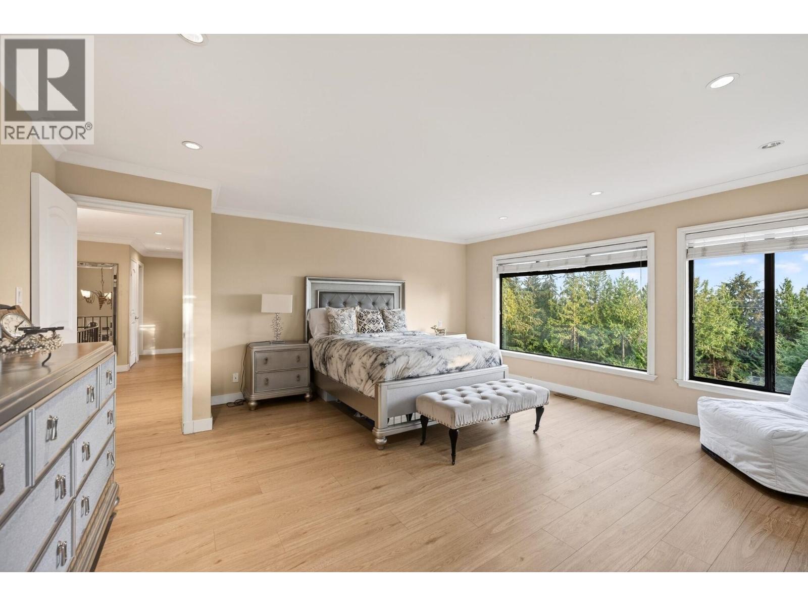 1375 BURNSIDE ROAD, West Vancouver