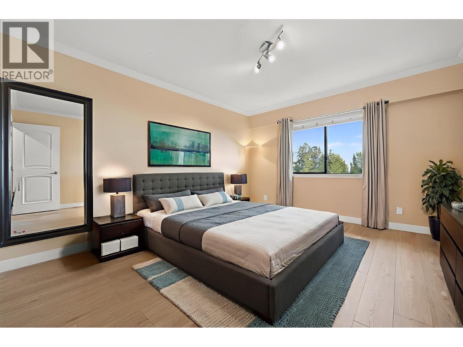 1375 BURNSIDE ROAD, West Vancouver