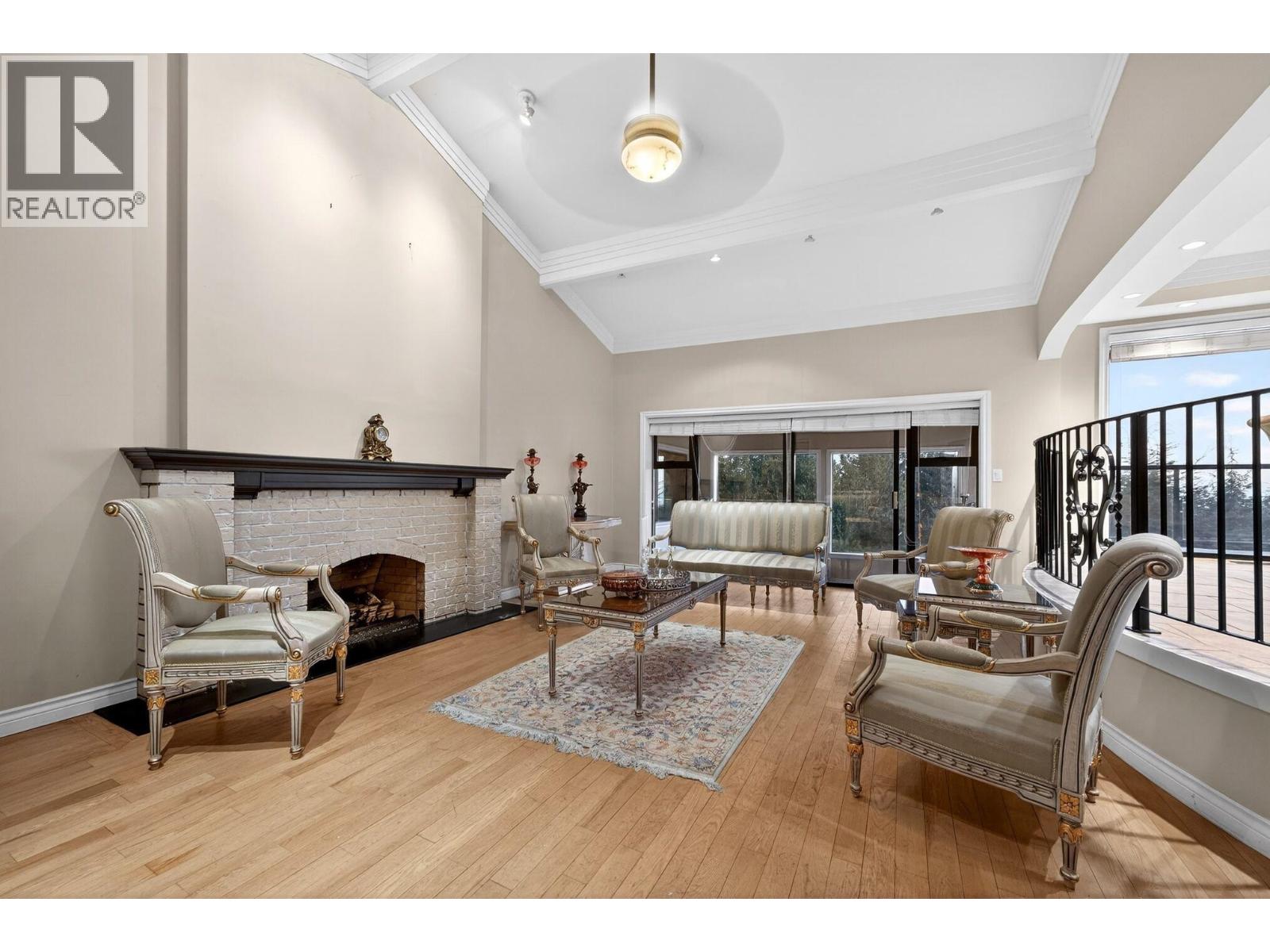 1375 BURNSIDE ROAD, West Vancouver