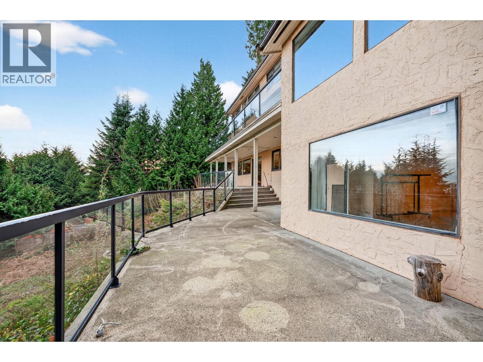 1375 BURNSIDE ROAD, West Vancouver