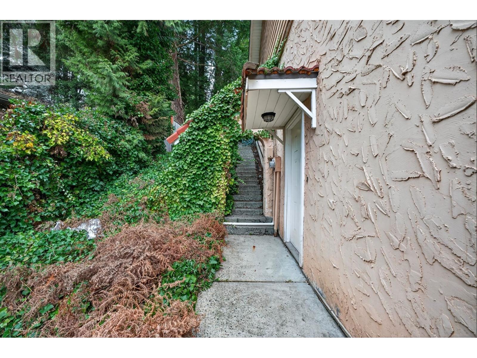 1375 BURNSIDE ROAD, West Vancouver