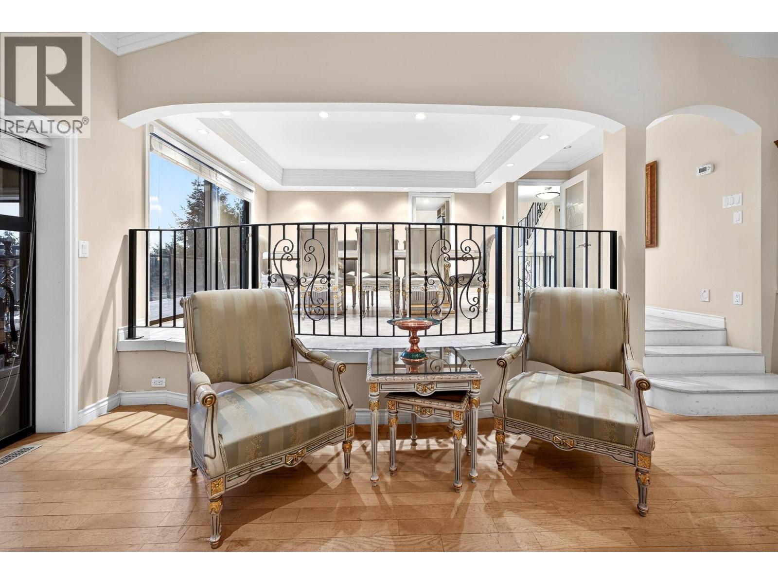 1375 BURNSIDE ROAD, West Vancouver