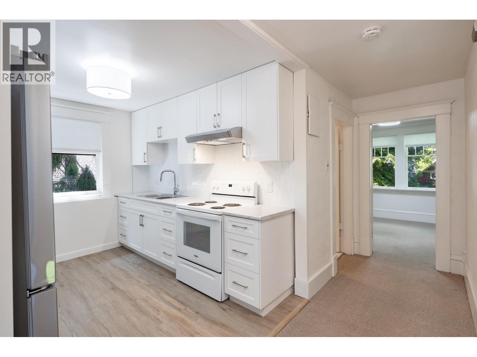 #2 (TOP FLOOR) 2176 W 13 AVENUE, Vancouver