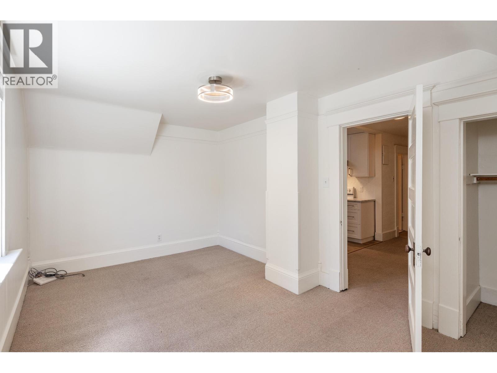 #2 (TOP FLOOR) 2176 W 13 AVENUE, Vancouver