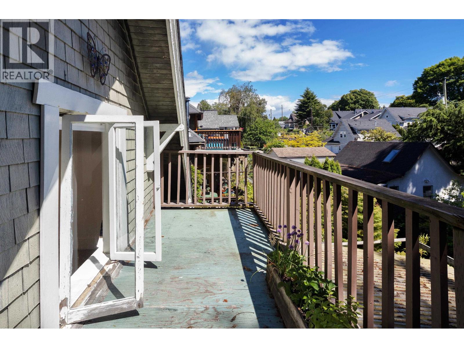 #2 (TOP FLOOR) 2176 W 13 AVENUE, Vancouver