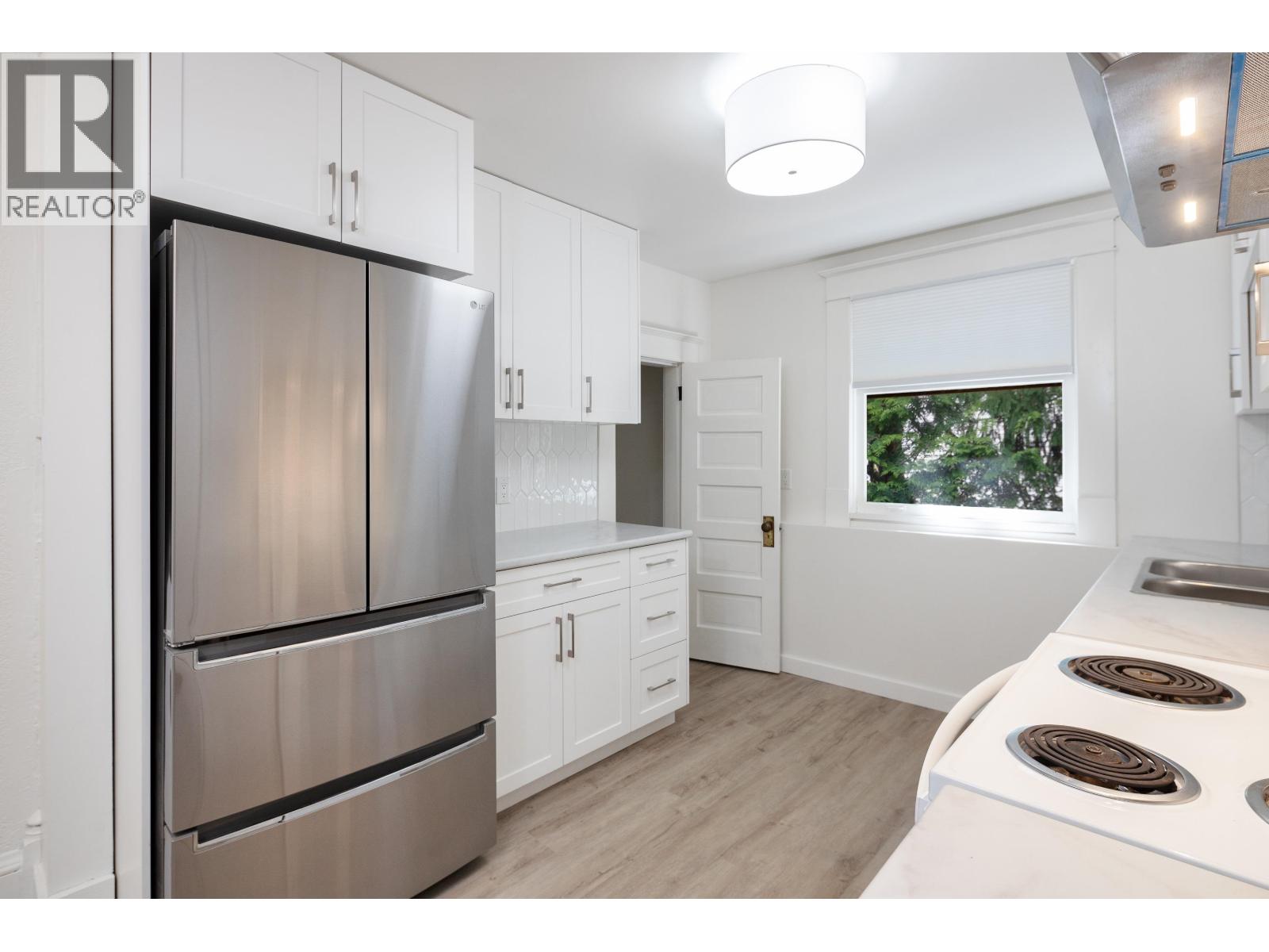 #2 (TOP FLOOR) 2176 W 13 AVENUE, Vancouver