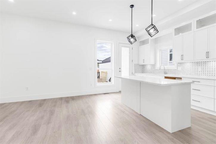 19415 70 AVENUE, Surrey