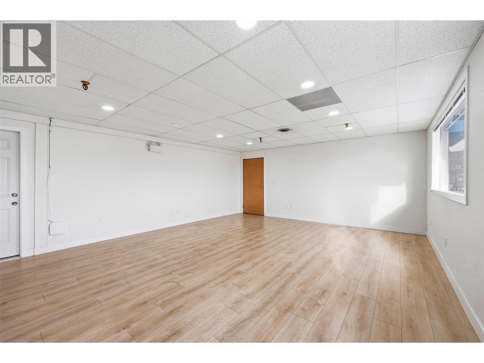 201 1139 12th Street, Kamloops