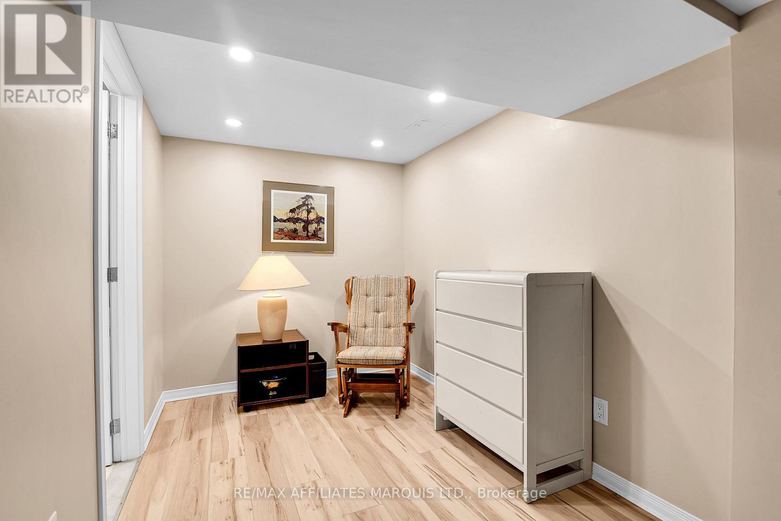 1626 GRANT AVENUE - 23