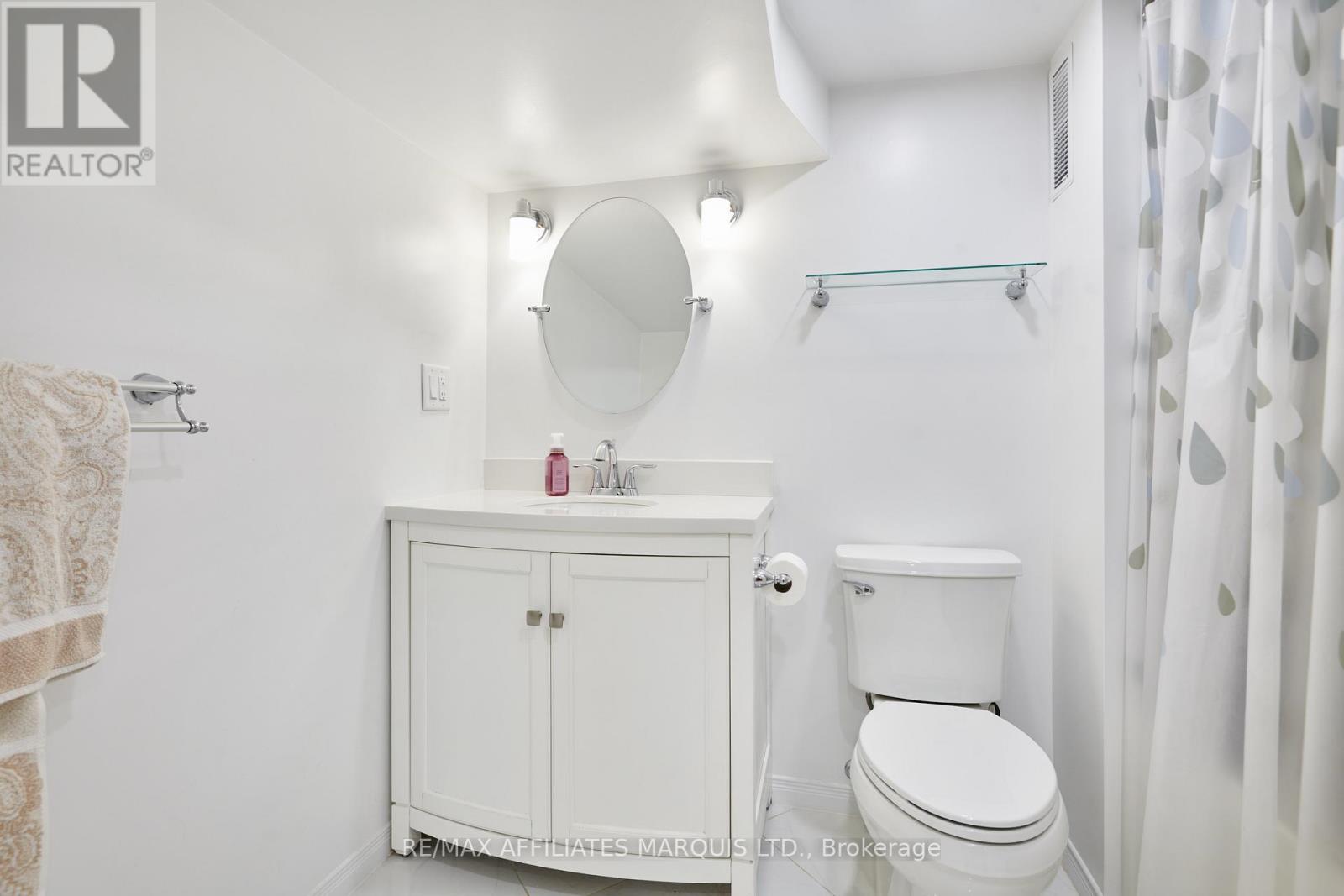 1626 GRANT AVENUE - 24