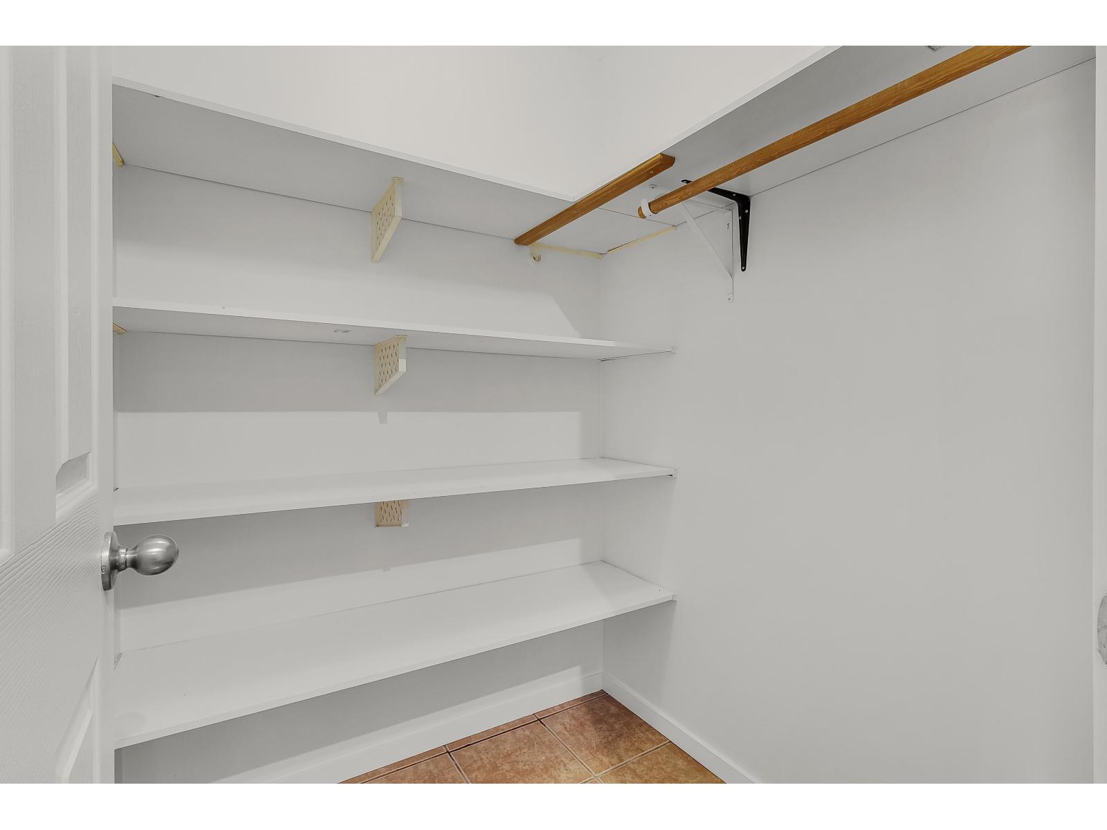 213 17661 58A AVENUE, Surrey