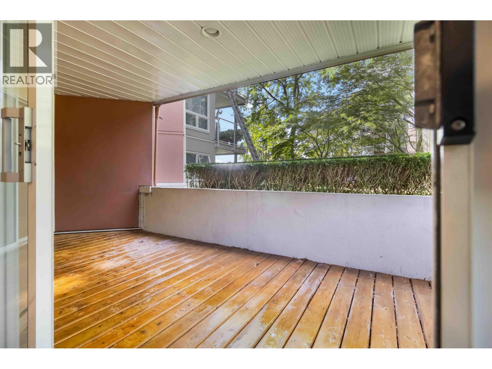 102 1230 QUAYSIDE DRIVE, New Westminster