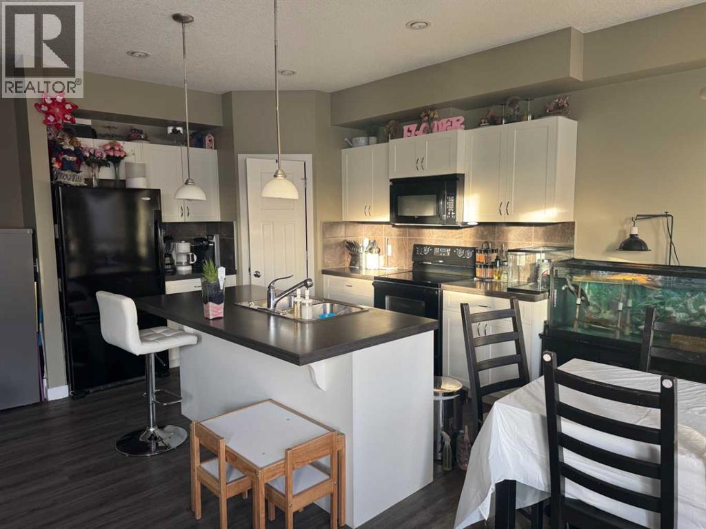 413 River Avenue, Cochrane