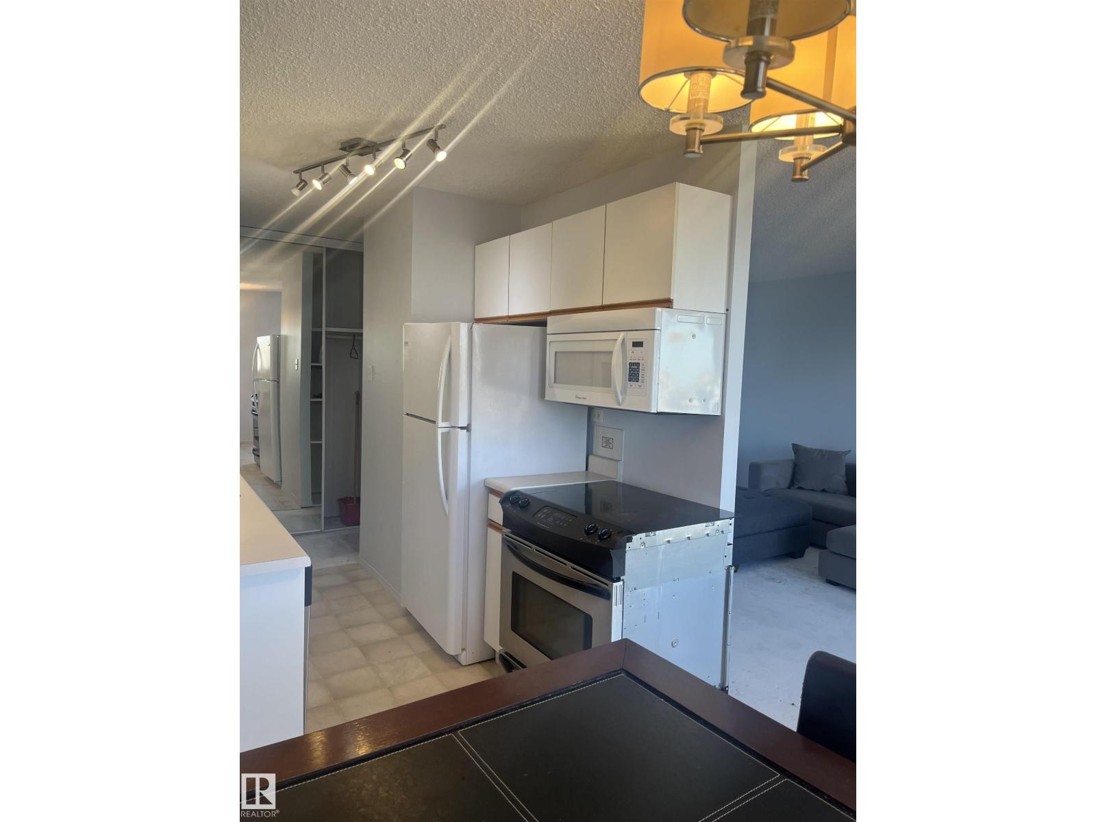 
          1504 10150 117 Street NW
            <br/>
            <span>Edmonton</span>
            , 
            <span>AB</span>
             <span>T5K2J2</span>
         - Photo 15