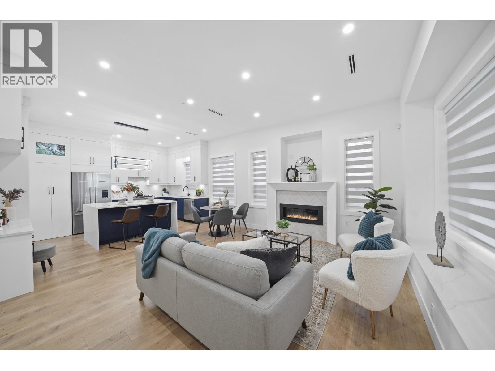 2995 E 17TH AVENUE, Vancouver