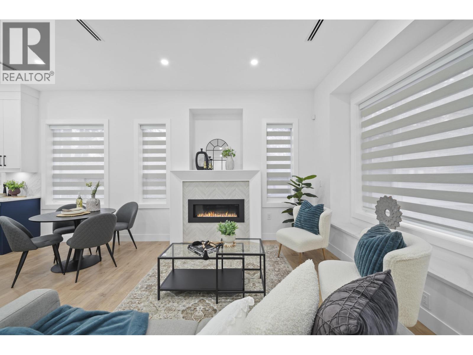 2995 E 17TH AVENUE, Vancouver