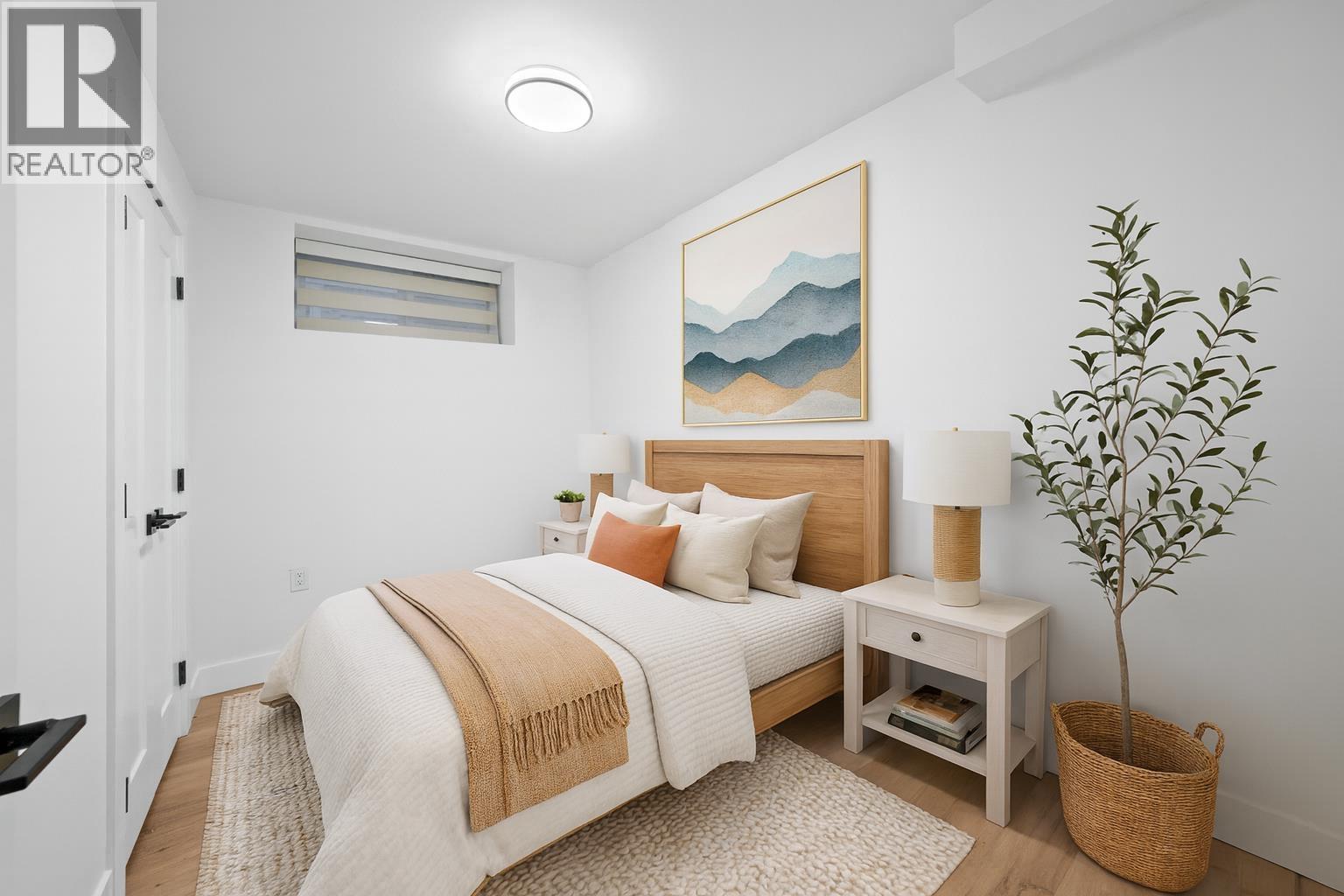 2995 E 17TH AVENUE, Vancouver