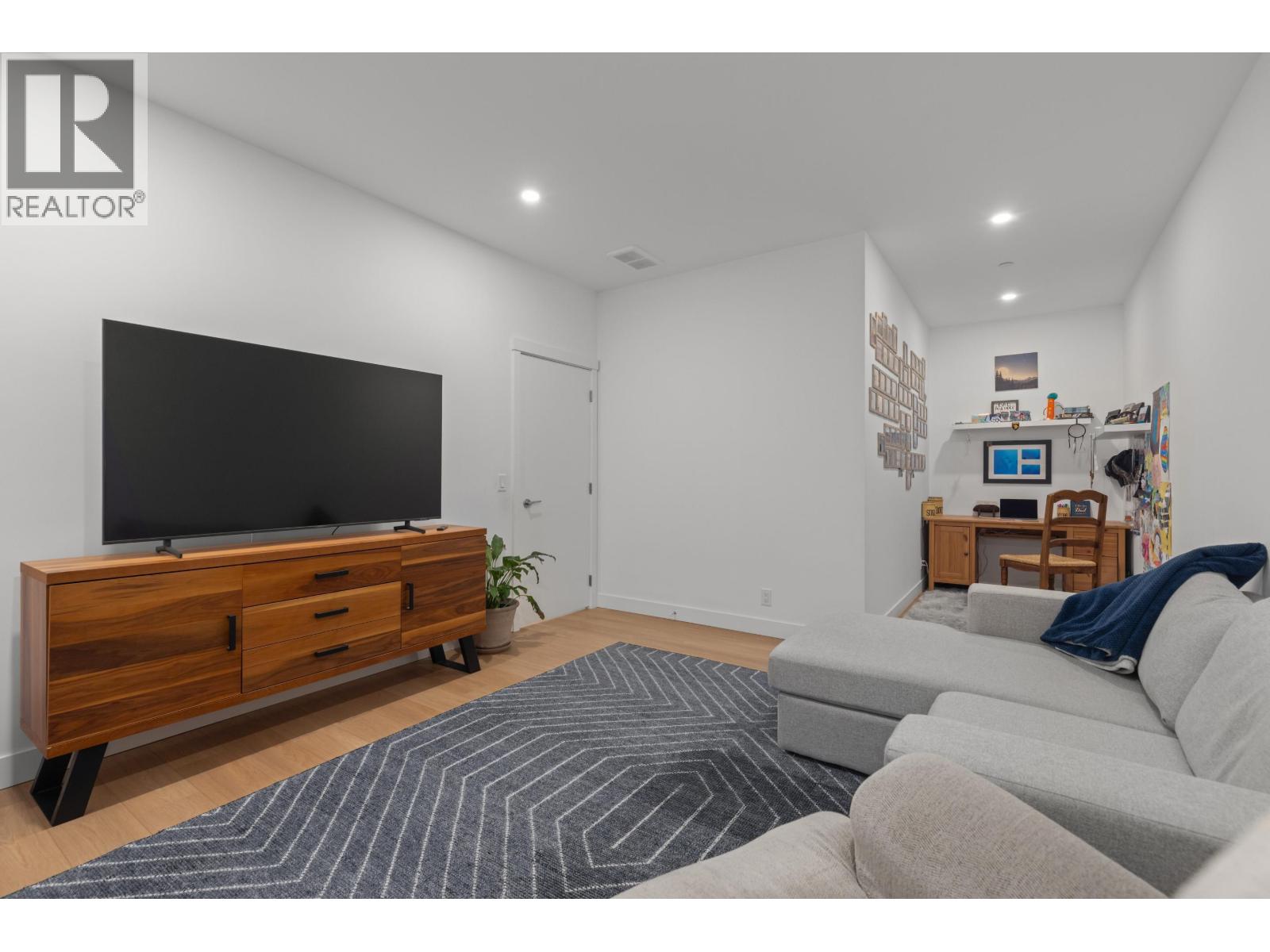 44 4000 SUNSTONE WAY, Pemberton