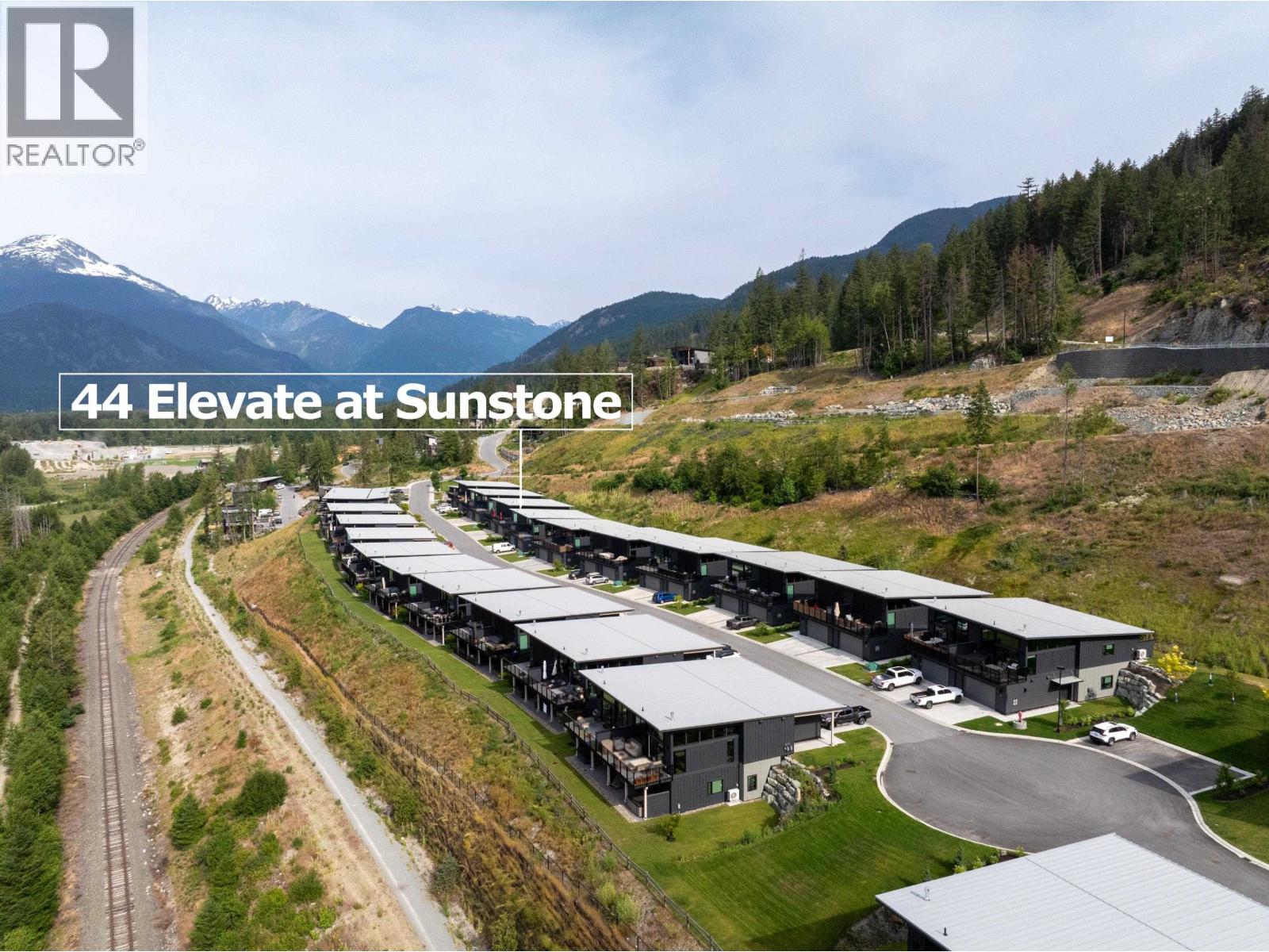 44 4000 SUNSTONE WAY, Pemberton