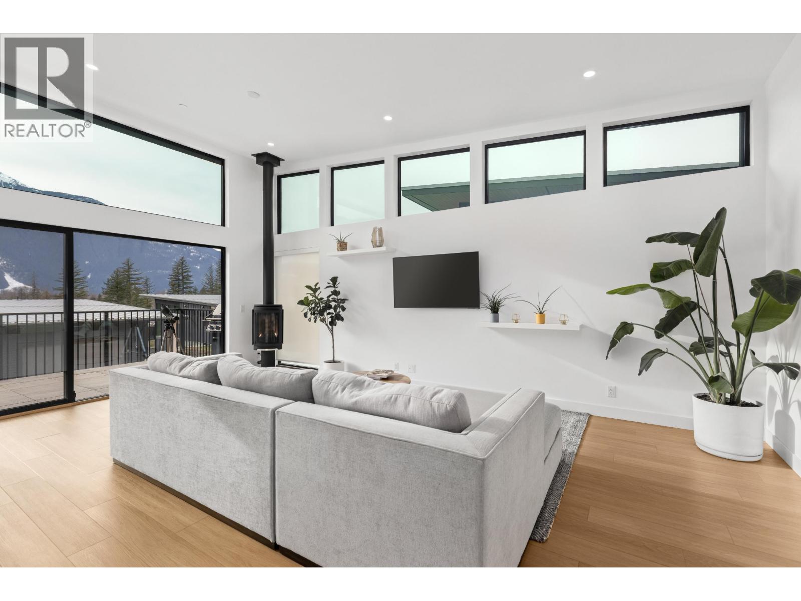 44 4000 SUNSTONE WAY, Pemberton