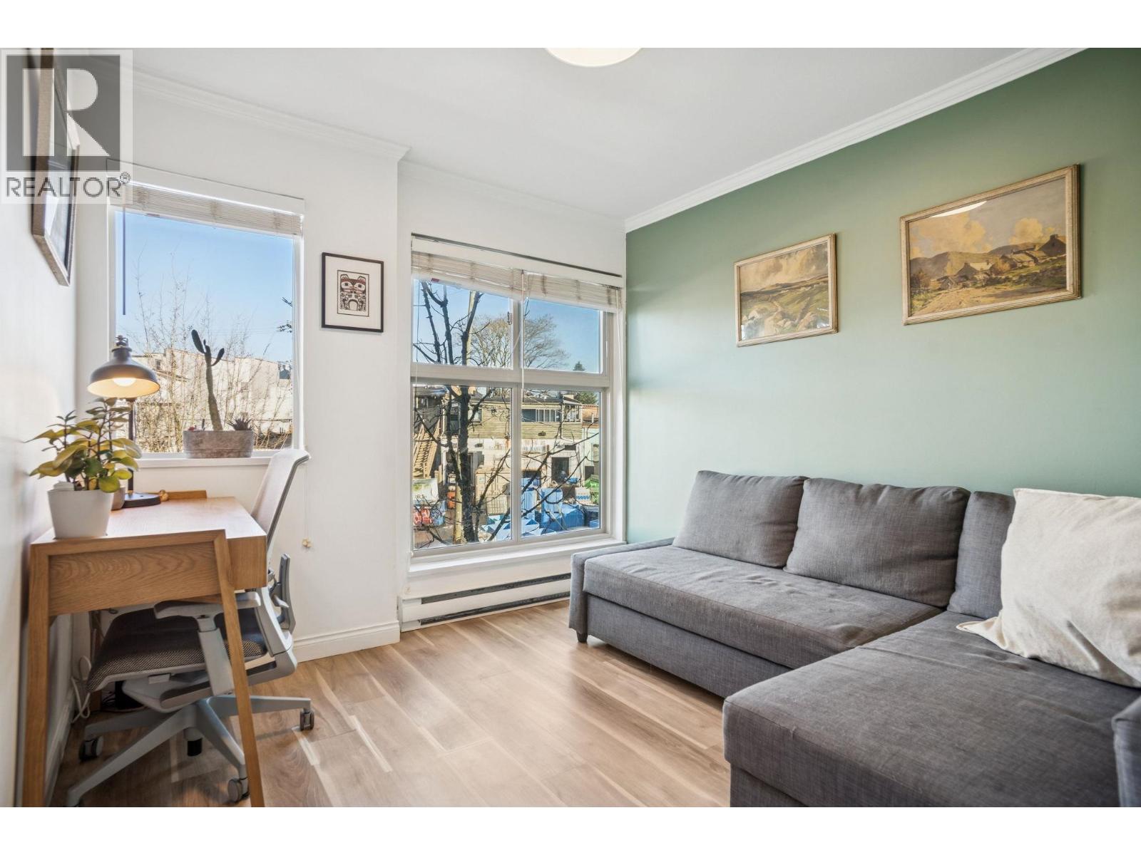 305 688 E 16TH AVENUE, Vancouver