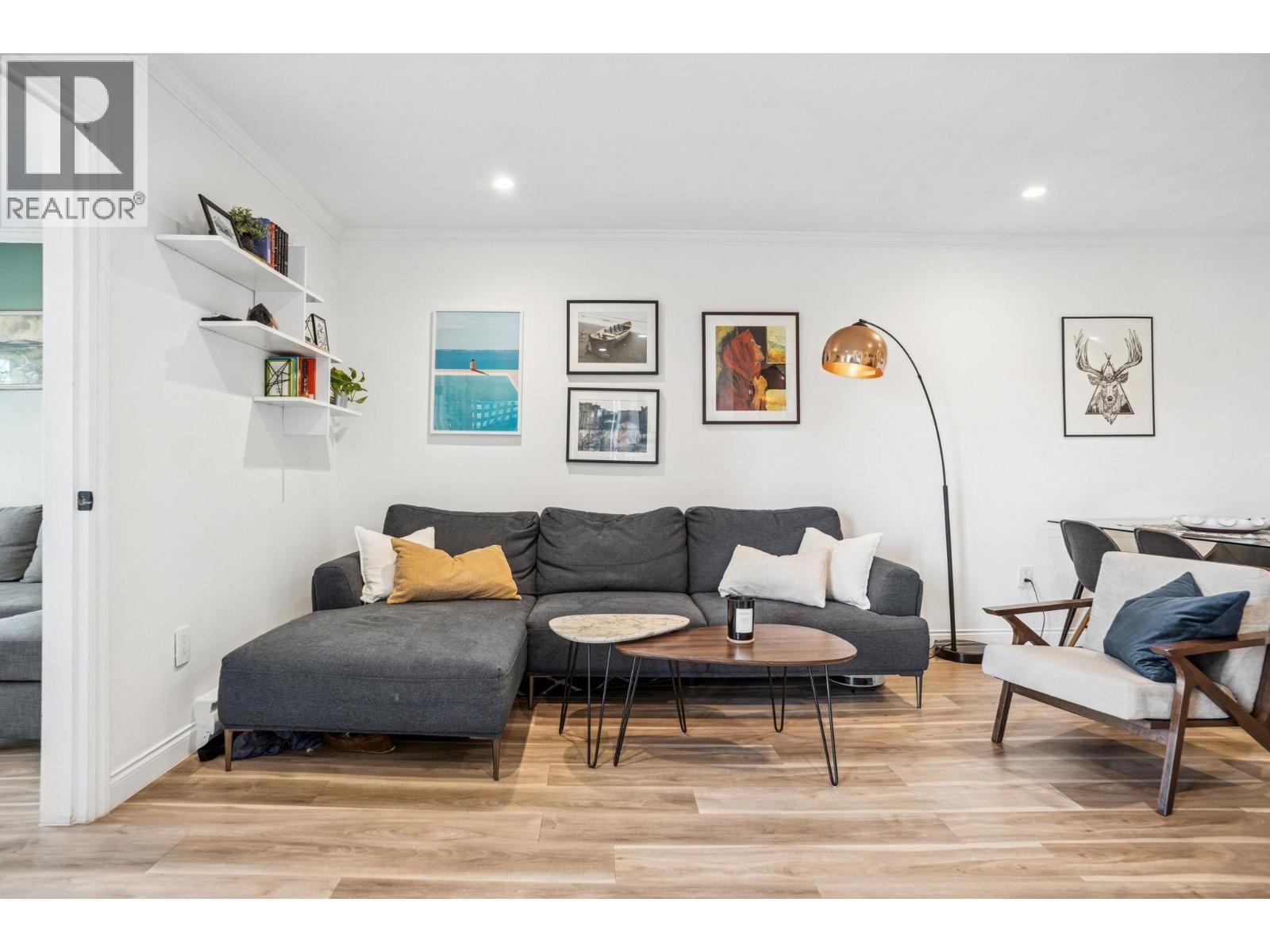 305 688 E 16TH AVENUE, Vancouver