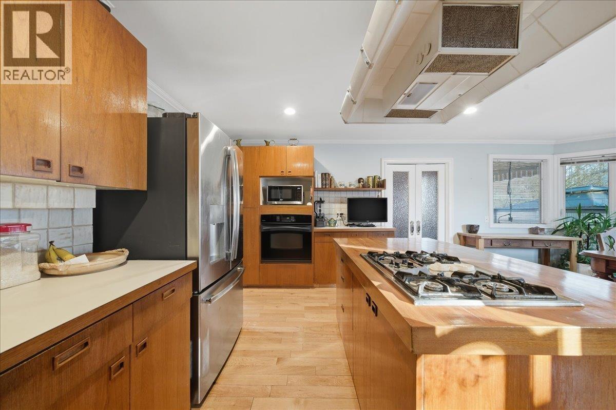 488 GLENBROOK STREET, New Westminster