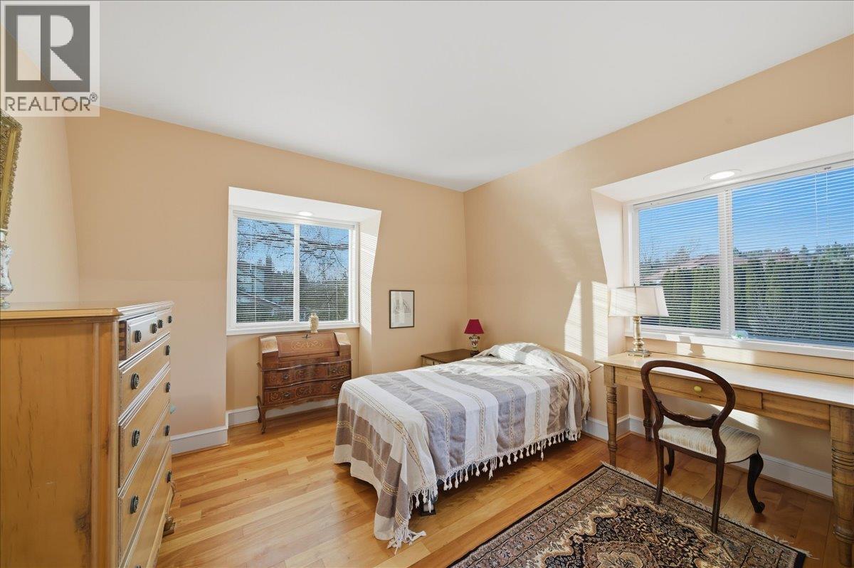 488 GLENBROOK STREET, New Westminster