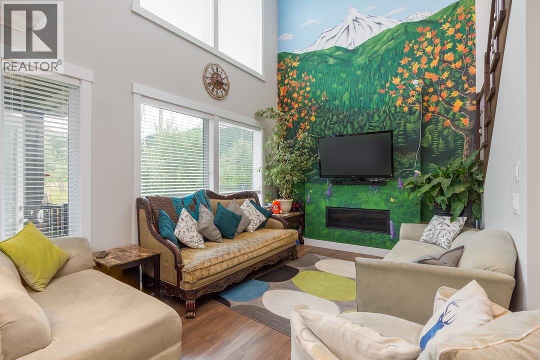 39188 CARDINAL DRIVE, Squamish