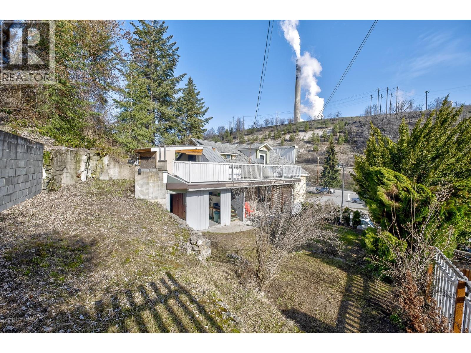 792 Rossland Avenue, Trail