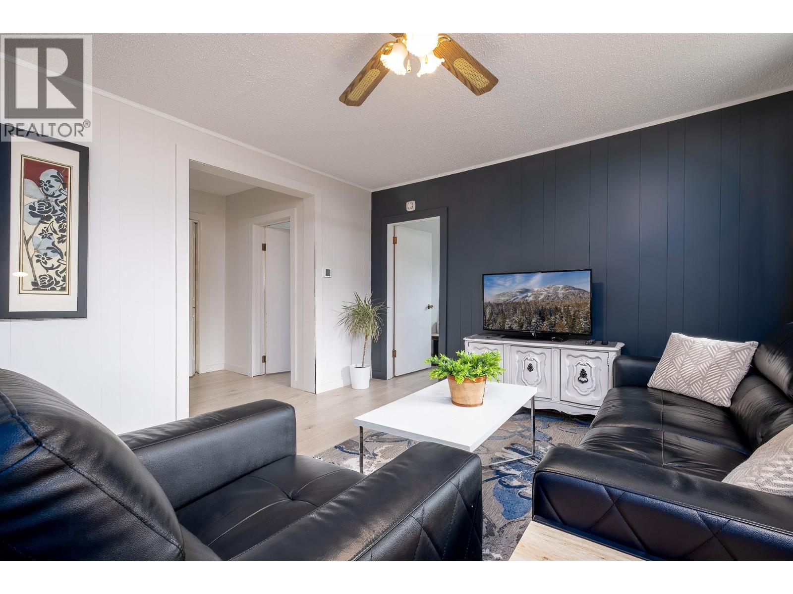 792 Rossland Avenue, Trail