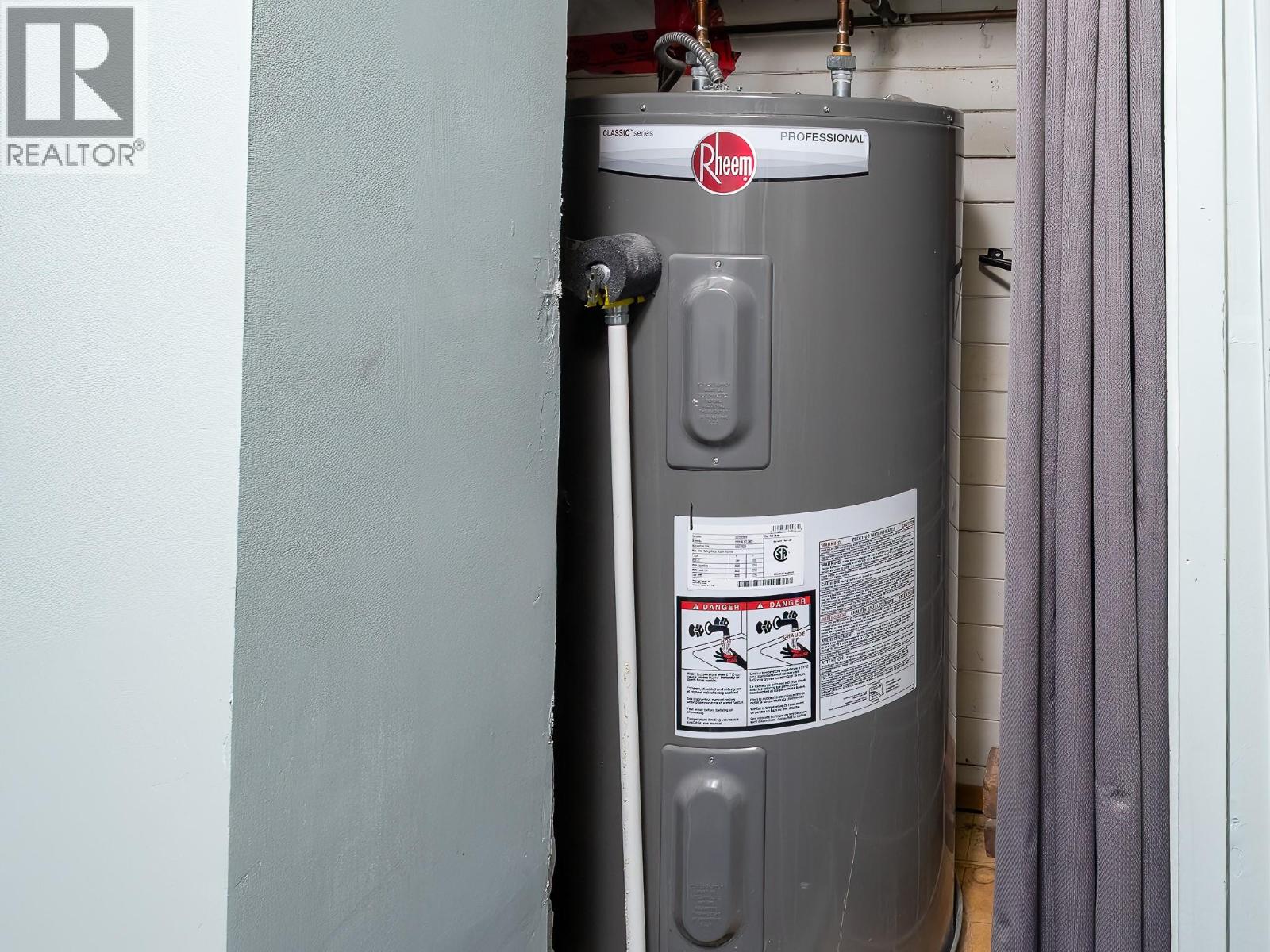 792 Rossland Avenue, Trail